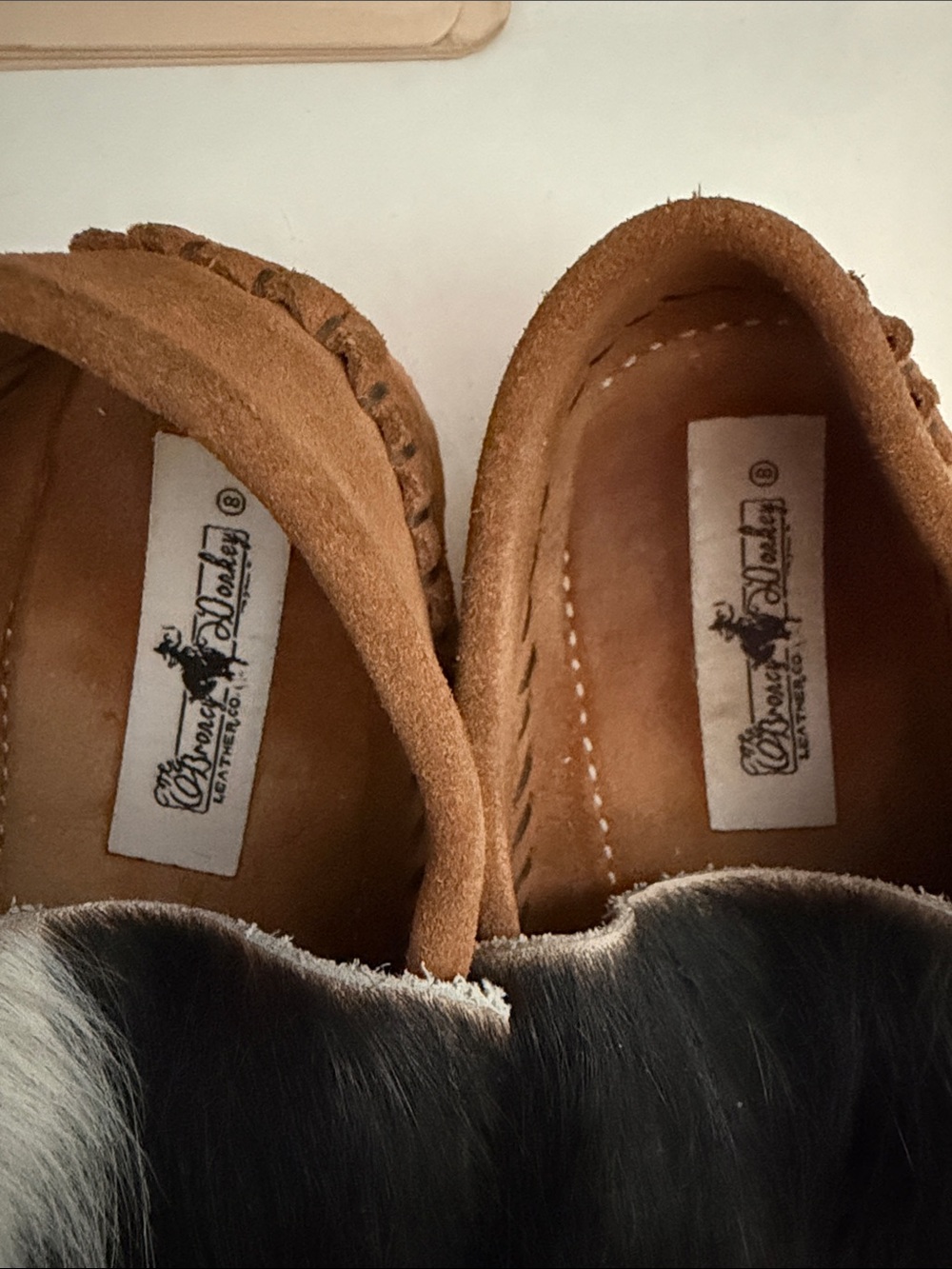 Broncy donkey day workers cowhide moccasins 8 - Picture 2 of 4